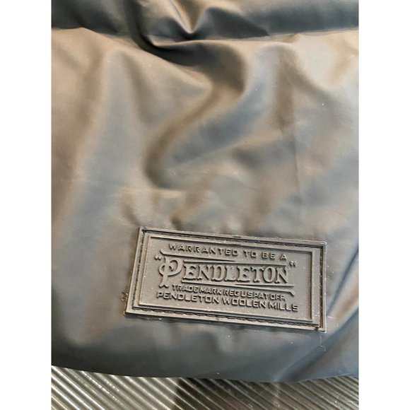 Pendleton Ryegrass Waterproof Down Vest - Picture 12 of 16
